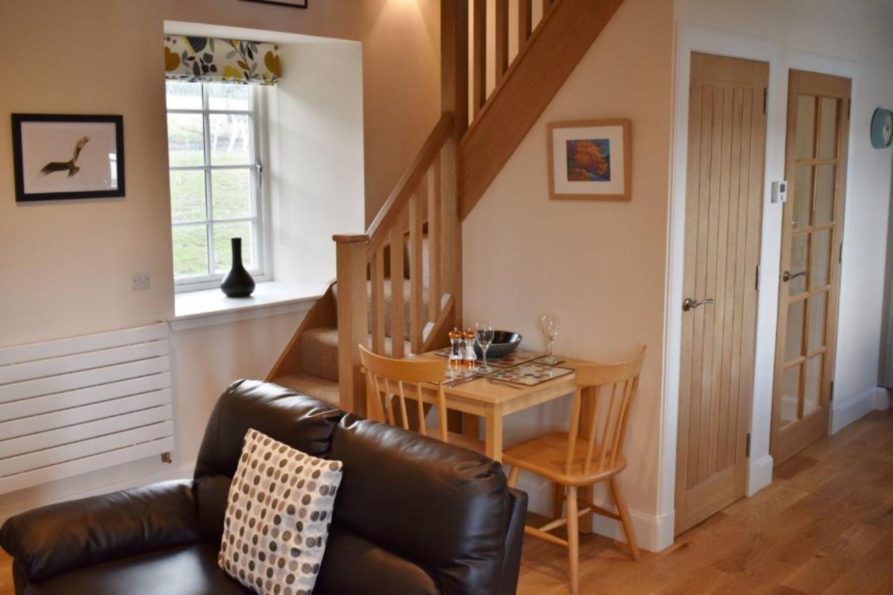 Osprey Cottage, Port O Tay ピトロクリー エクステリア 写真